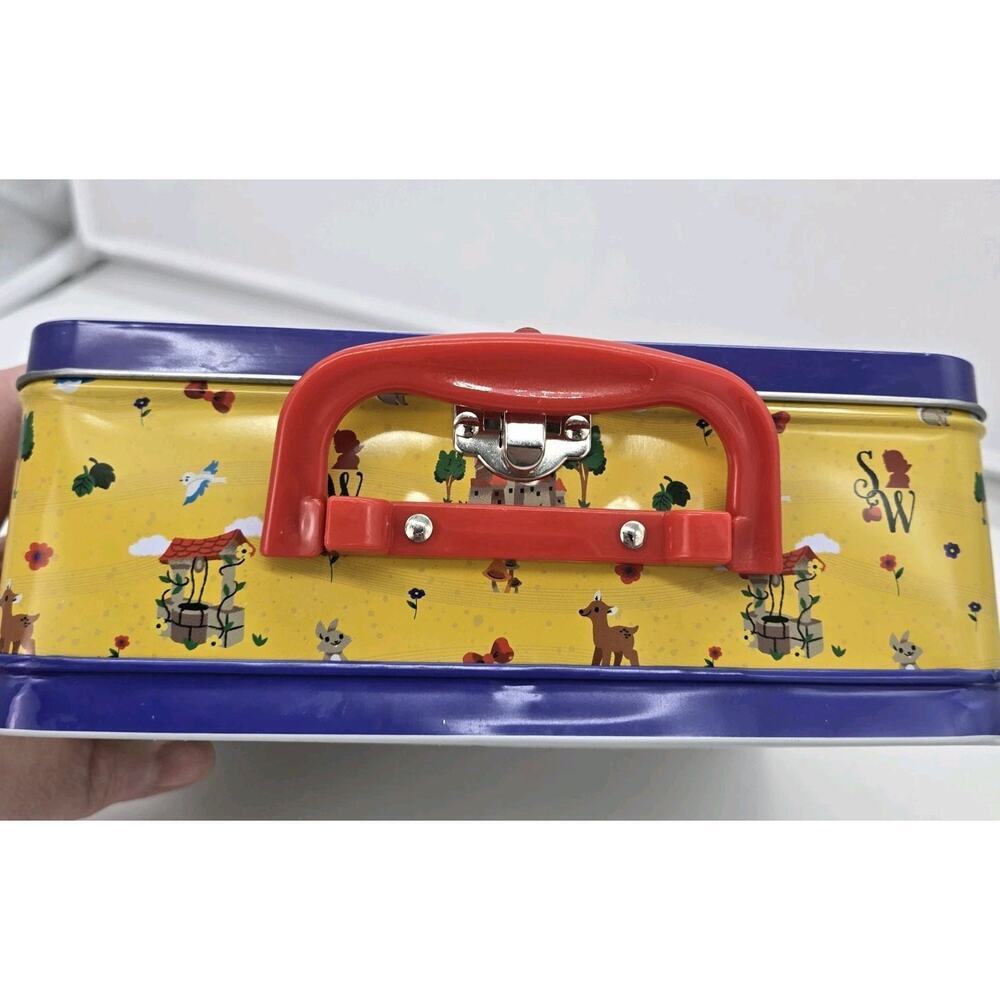 RARE Snow White Seven Dwarfs Walt Disney Raised Metal Lunch Box A Friend to All - Picture 3 of 8